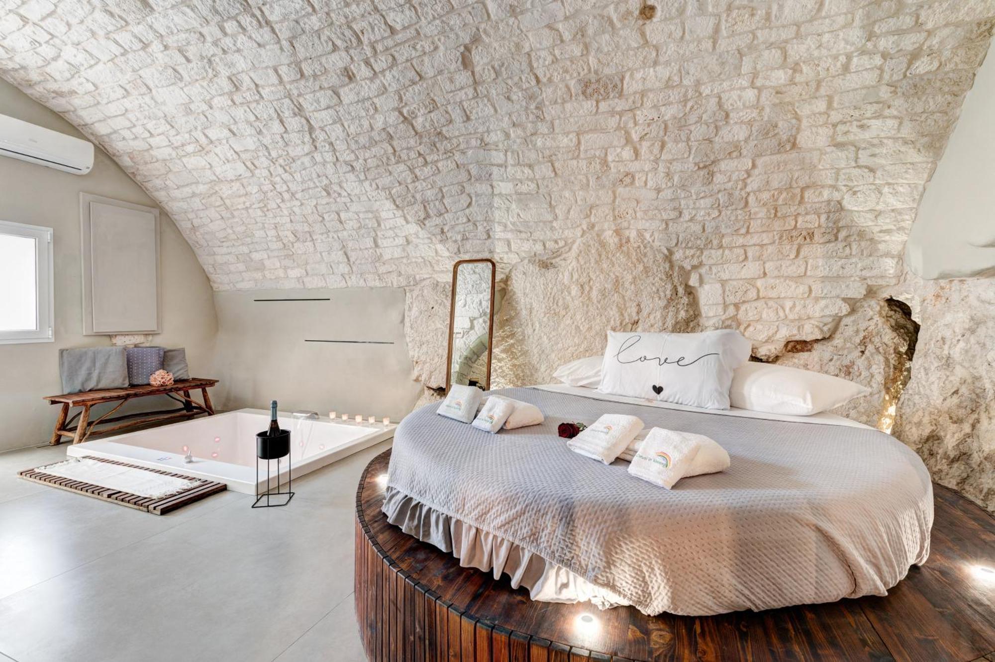 Malolu Luxurysuite Остуни Экстерьер фото
